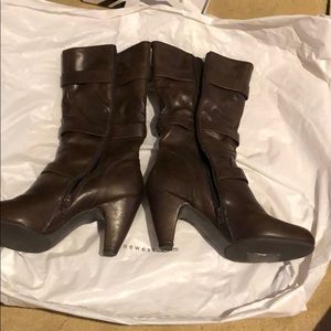 Brown boots Nine West size 9M